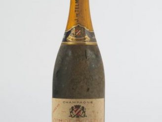 Vente aux enchères 1 BOUTEILLE CHAMPAGNE J. DE TELMONT - 1979 - BS