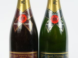 2 BOUTEILLES CHAMPAGNE MOËT   CHANDON : 1 BRUT IMPERIAL 1980 - 1 BRUT 