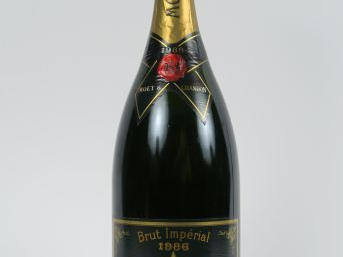 1 MAGNUM CHAMPAGNE MOËT   CHANDON BRUT IMPERIAL - 1986 - COIFFE LT/COF