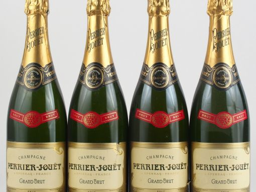 4 BOUTEILLES CHAMPAGNE PERRIER JOUET GRAND BRUT