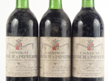 3 BOUTEILLES CHÂTEAU LATOUR A POMEROL - 1982 - E POUSSIEREUSES/BG
