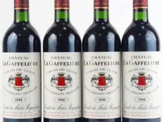Vente aux enchères 4 BOUTEILLES CHÂTEAU LA GAFFELIERE 1er GCC ST EMILION - 1988 - BG+