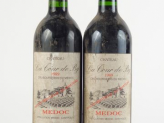 Vente aux enchères 2 BOUTEILLES CHÂTEAU LA TOUR DE BY CB MEDOC - 1989 - BS/BG