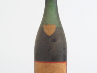Vente aux enchères 1 BOUTEILLE MORGON - 1943 - 7 CM/BS/EF