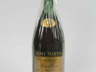 Vente aux enchères 1 MAGNUM FINE CHAMPAGNE REMY MARTIN -  COFFRET