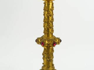 Vente aux enchères Candélabre 1900 en bronze doré et verroteries en cabochon à décor de f