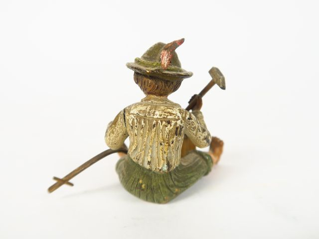 Sujet en bronze polychrome de Vienne "petit autrichien bricolant sa ch