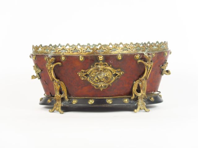 Jardinière Napoléon III en loupe de thuya, bois noirci et bronze (peti