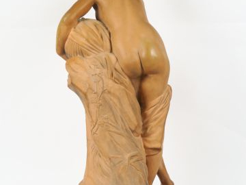 FALCONNET (d'après) "Jeune fille à la cruche ". Sculpture en terre cui