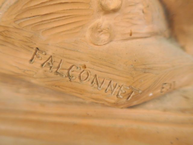 FALCONNET (d'après) "Jeune fille à la cruche ". Sculpture en terre cui