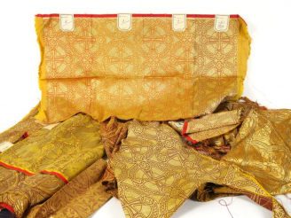 Vente aux enchères Suite de 14 documents textiles liturgiques, XXème siècle, modèles dest