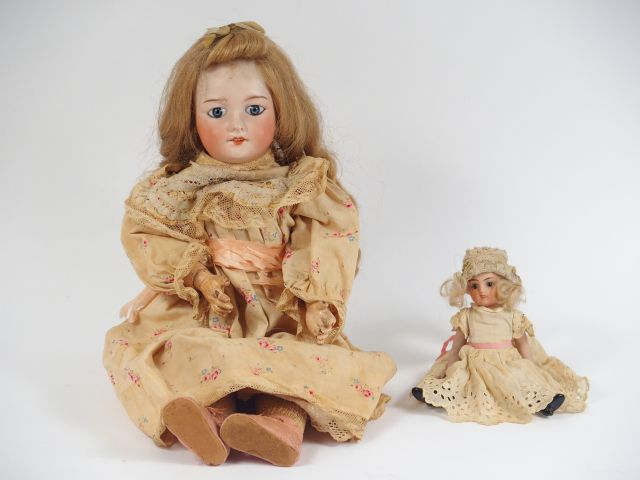 Lot de deux poupées SFBJ 301 marquée 8 corps composition articulé de t