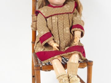 Poupée ancienne tête porcelaine marque 390 Armand Marseille, montée su