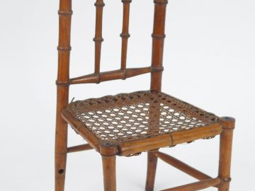 Petite chaise cannée imitation bambou 1900 (à recoller et manque un ba