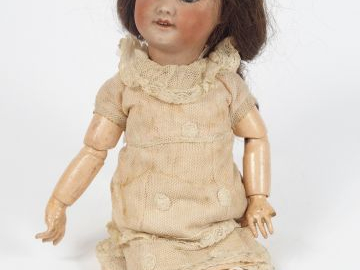 Petite poupée SFBJ taille 3, yeux fixes bleus, perruque d'origine, têt