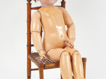 Poupée Jumeau tête porcelaine, porte une étiquette (diplôme d'honneur)