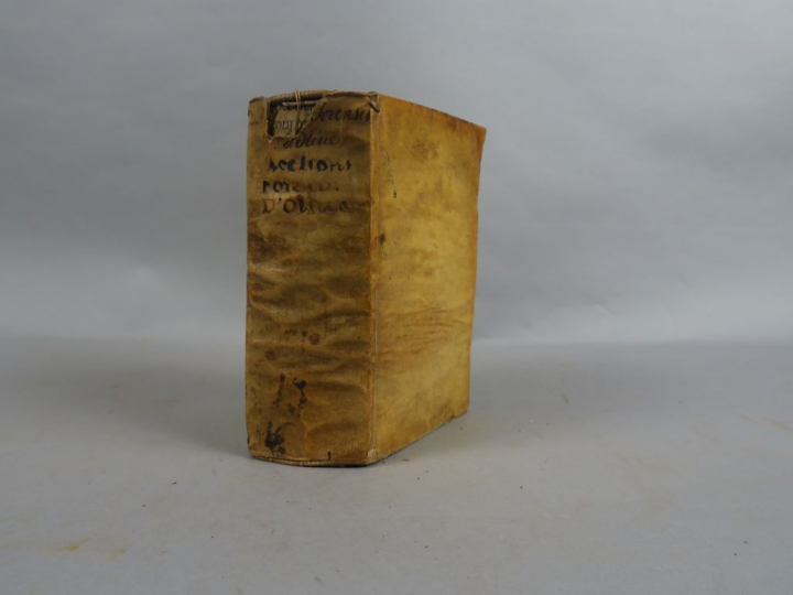 OLIVE DU MESNIL (Simon d’). Actions forenses, divisées en quatre parti