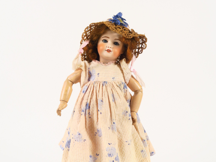 Jolie poupée 301 SFBJ, bouche ouverte, yeux basculants bleus, corps en