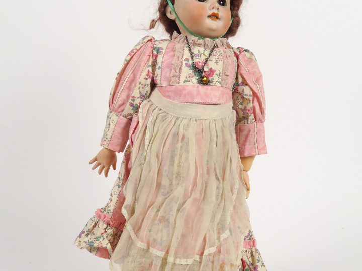 Poupée Armand Marseille 1894 bouche ouverte, yeux basculants marron, p