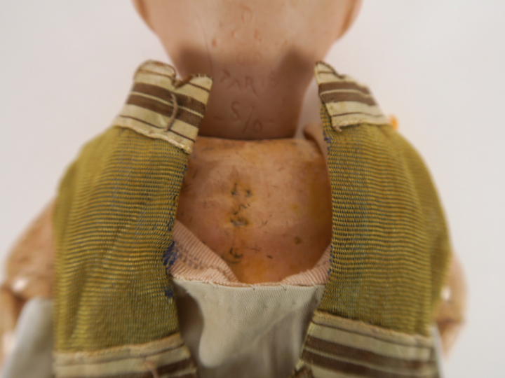 Poupée tête porcelaine bleuette 8/0 SFBJ Paris, 1 sous le pied et 2 en