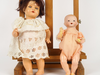 Vente aux enchères Lot de deux bébés de caractère en état d'usage H   B, tête porcelaine 