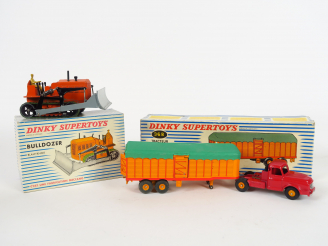 Vente aux enchères Lot de 2 Dinky Supertoys :  - 36B Tracteur Willème et semi remorque ba