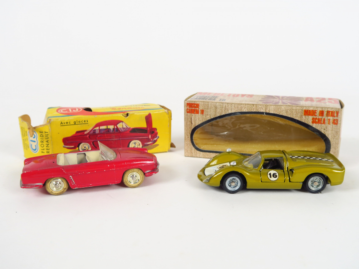 Lot de 2 miniatures automobiles 1/43e : - MEBETOYS A25. Porche camera 