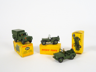 Vente aux enchères Lot de 3 miniatures Dinky Toys : - Army I-tib-cargo truck, très bel ét