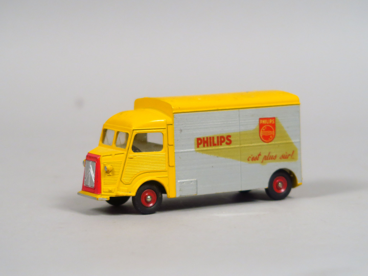 Dinky Toys, camion Philips en état d'usage, manque la galerie