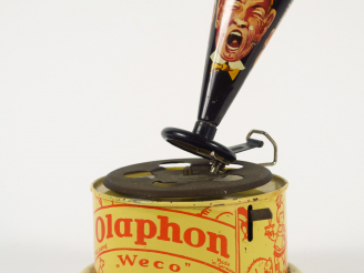 Vente aux enchères Rare gramophone d'enfant 'Olaphon' made in Germany de marque Weco, jou