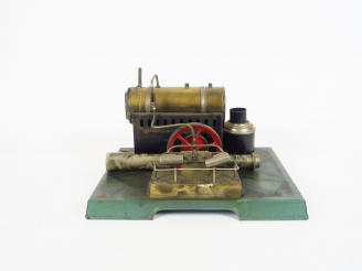 Vente aux enchères Machine à vapeur horizontal incomplet sur plaque marqué 'JC France'. D