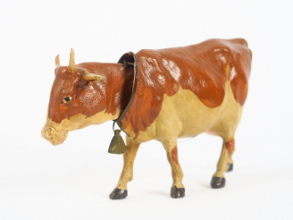Vente aux enchères Très jolie vache en celluloïd 1930-1940, bel état. 23 cm