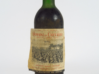 Vente aux enchères 1 BOUTEILLE DOMAINE DE CHEVALIER GCC GRAVES - 1970 - HEP-/ET