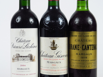 Vente aux enchères 3 BOUTEILLES GCC MARGAUX : 1 CHÂTEAU BRANE CANTENAC 1970 LB - 1 CHÂTEA
