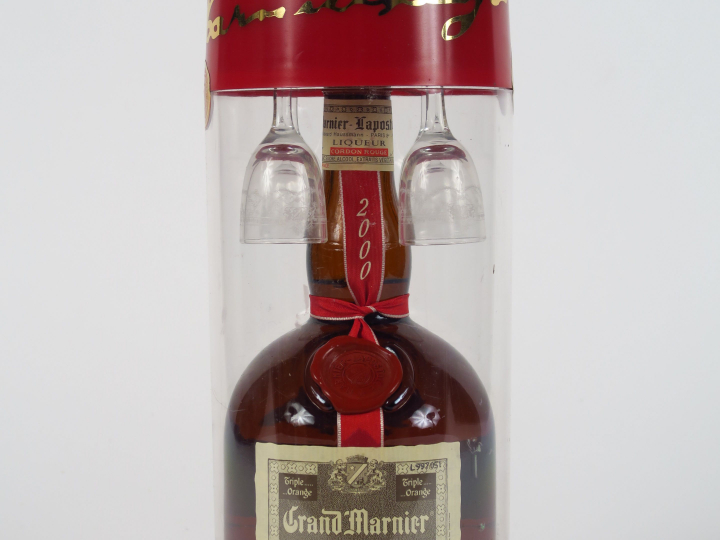 1 BOUTEILLE GRAND MARNIER - 2000 - COFFRET