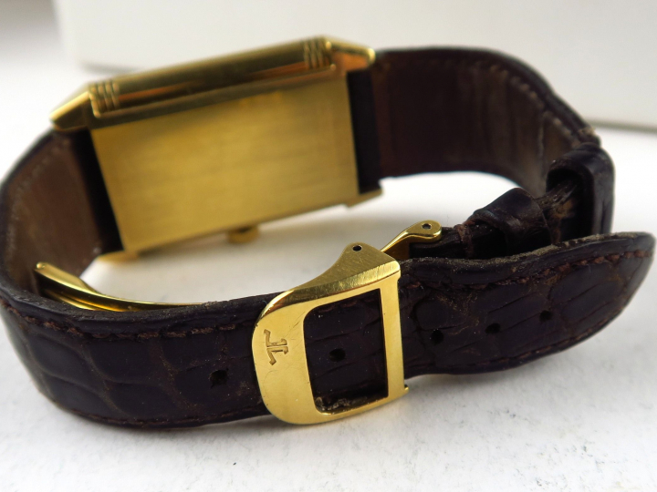 JAEGER LECOULTRE. Montre d'homme Reverso, boitier et attache du bracel