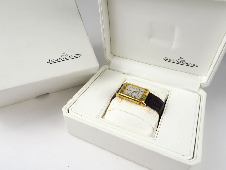 JAEGER LECOULTRE. Montre d'homme Reverso, boitier et attache du bracel