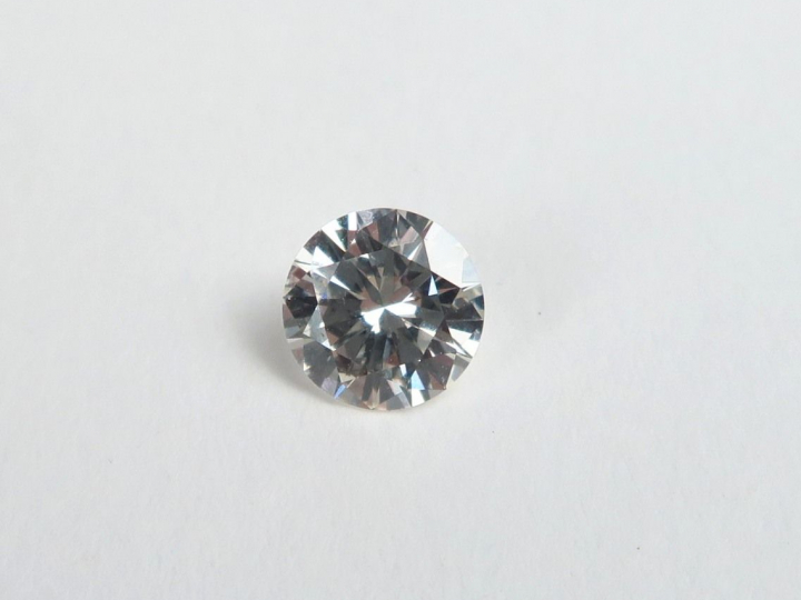 Diamant sur papier de 0,81 carat (J, VVS2) (ref. pli 3 I)
