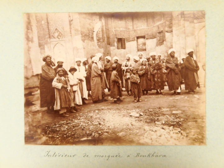 "Voyage à Samarkand"  Album de 43 photographies de voyage comprenant d