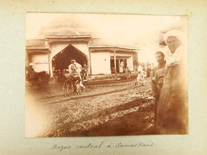 "Voyage à Samarkand"  Album de 43 photographies de voyage comprenant d
