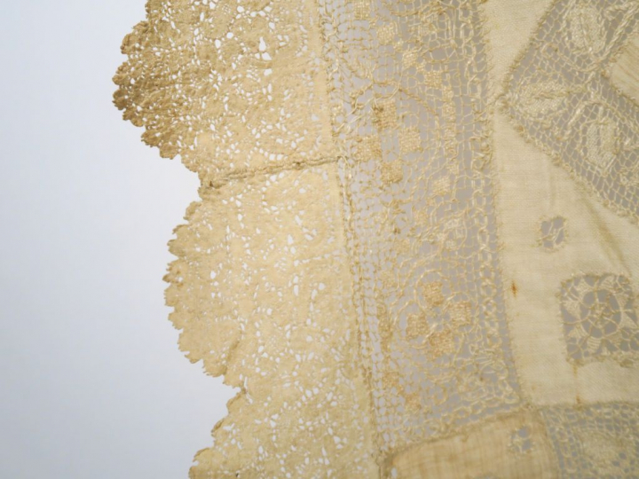 Très belle et rare nappe ou courtepointe, lin tissé main, XVIIème sièc