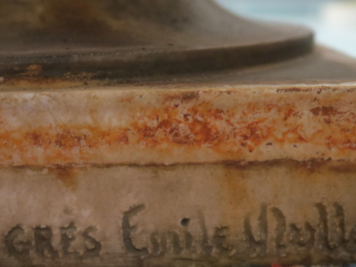 Emile MULLER. Suite de trois grands vases couverts en grès flammé écru