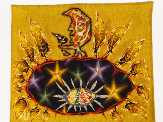 Vente aux enchères Jean LURCAT. "Lune rouge". Tapisserie d'Aubusson. Signée sur le bolduc