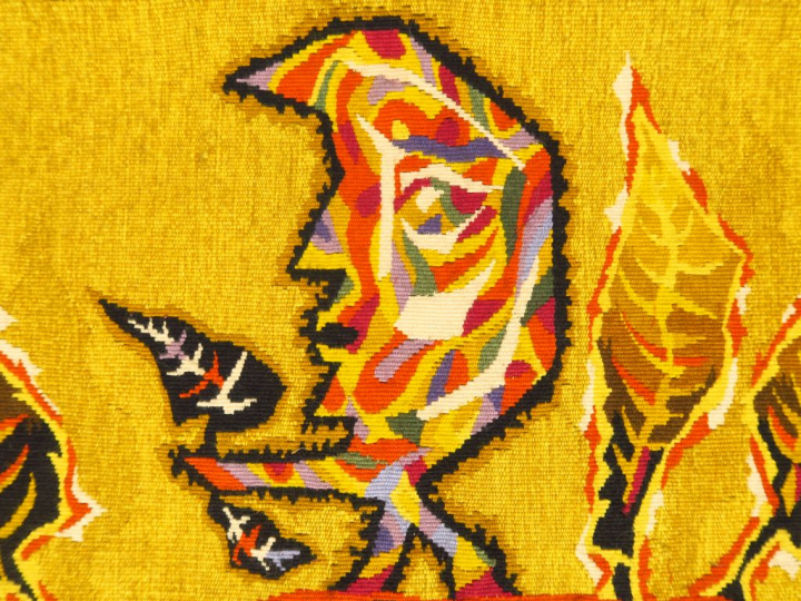 Jean LURCAT. "Lune rouge". Tapisserie d'Aubusson. Signée sur le bolduc