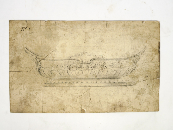 Ecole française XVIIIème « Projet pour un plat » Dessin aquarellé.  29