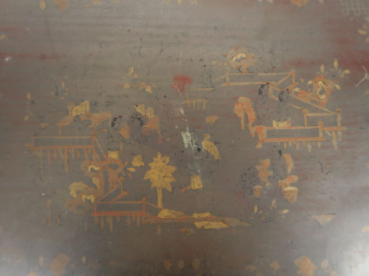 Coffret à jeux en laque de Canton couleur brun argenté, à décor de scè