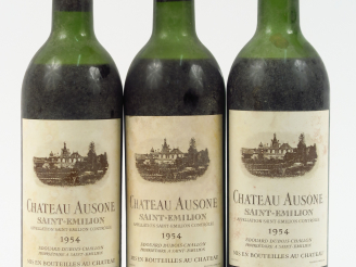 Vente aux enchères 3 BOUTEILLES CHÂTEAU AUSONE ST EMILION - 1954 - BEP/BTLS/1 CAPS CORROD