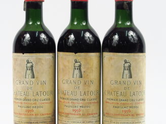 Vente aux enchères 3 BOUTEILLES CHÂTEAU LATOUR 1er GCC PAUILLAC - 1956 - 2 HEP-MEP/1 MEP/