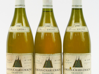Vente aux enchères 3 BOUTEILLES CORTON CHARLEMAGNE GC P. ANDRE - 1998