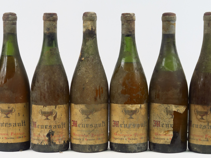 6 BOUTEILLES MEURSAULT GAUTHIER FRERES ANNEES 40/50 - 4 CM/4,5 CM/2 à 